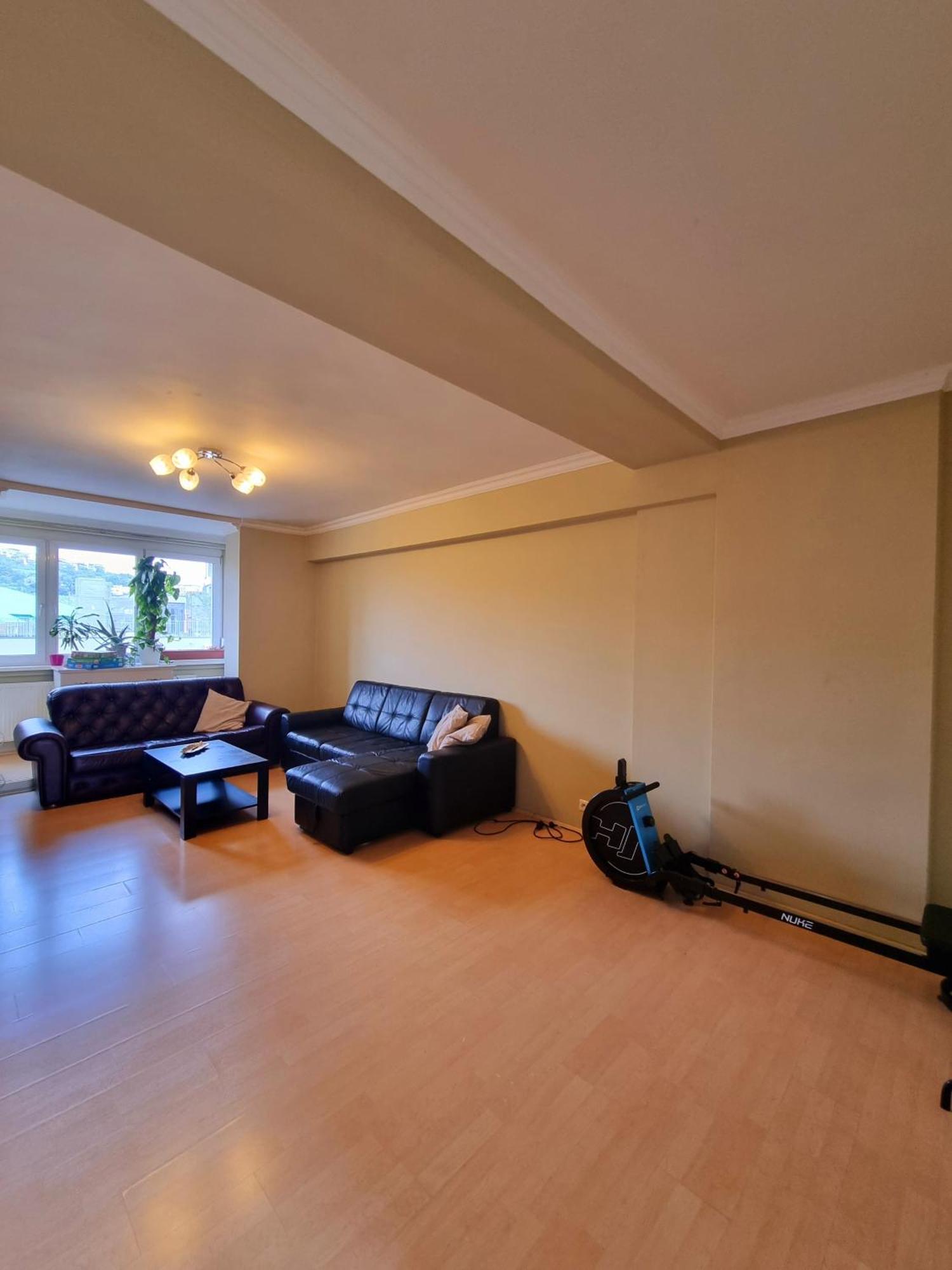 Big 4 Room Huge Apartment Братислава Екстер'єр фото