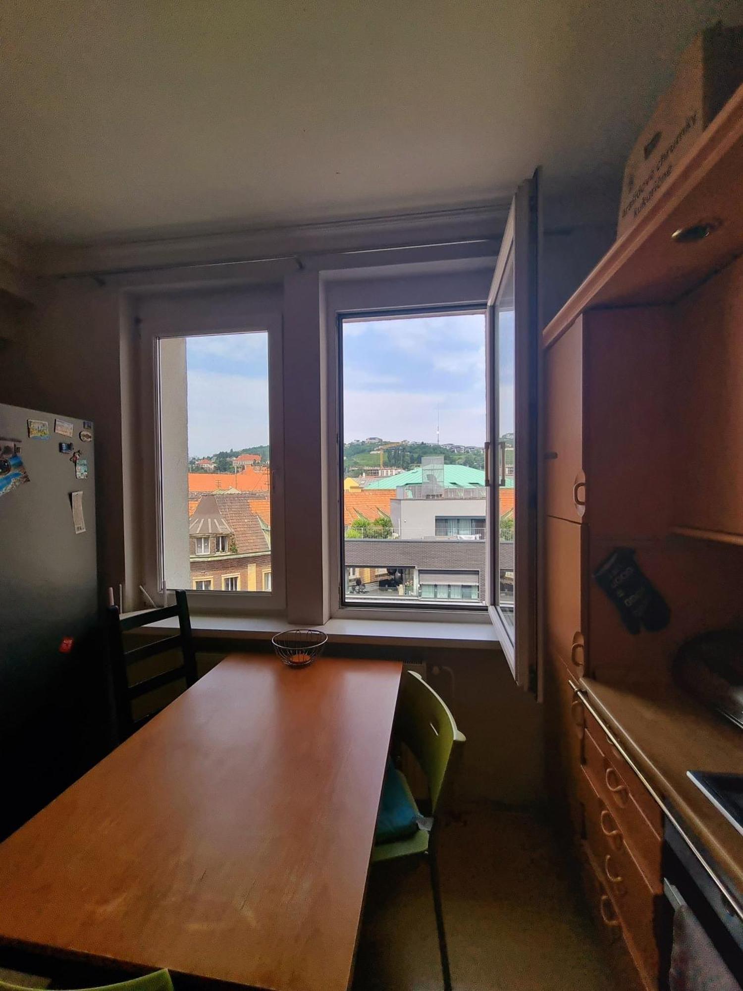 Big 4 Room Huge Apartment Братислава Екстер'єр фото